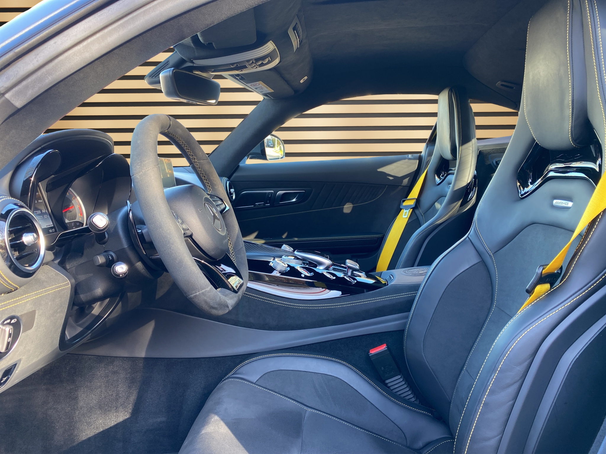 39887efc-c0c4-44e1-94f8-dd8636b503dc