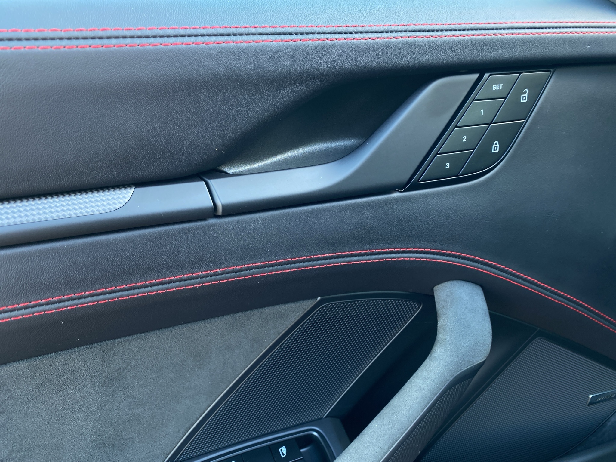 80a9b0a1-d4e3-4b54-8547-428ef1ce750e