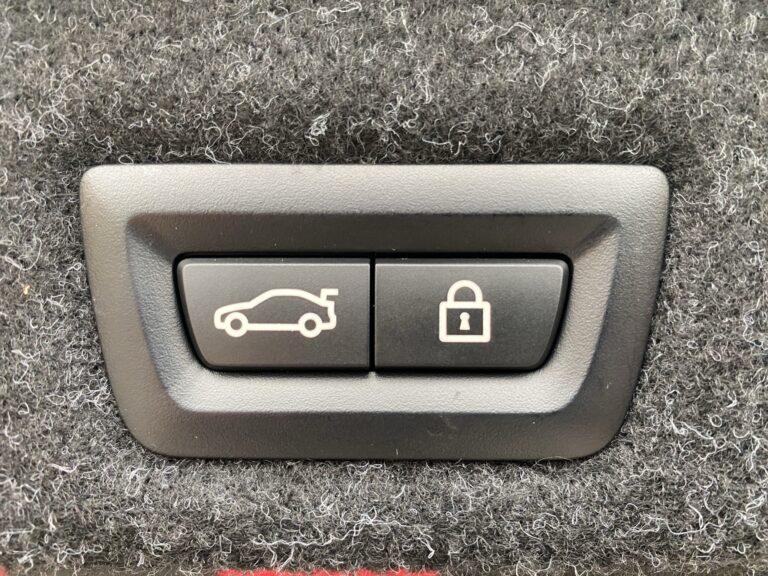 f1b004cc-baec-4302-839a-71859c7dd8b2