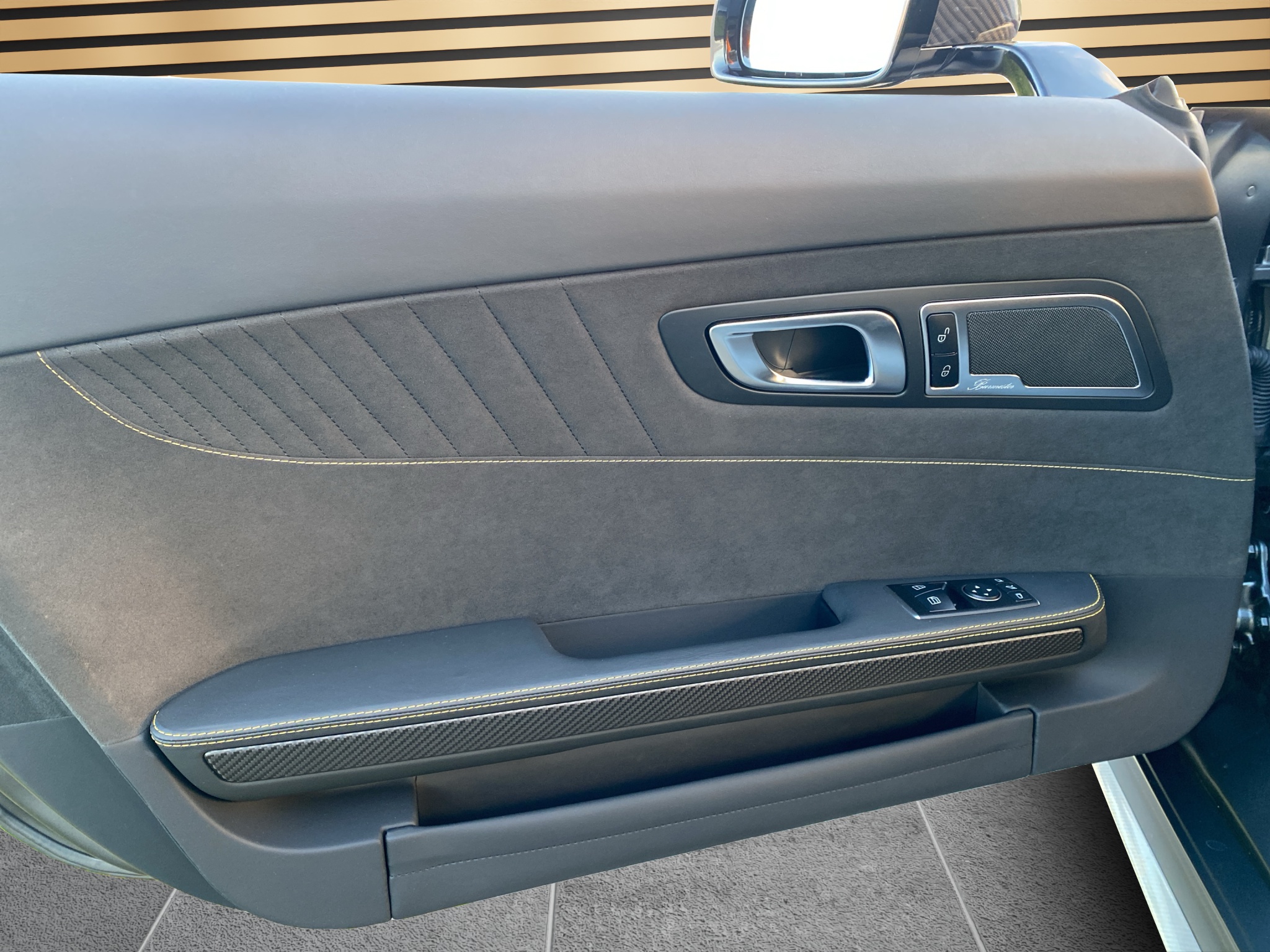 fb2dc000-5987-4b64-86c3-43ceea879b39