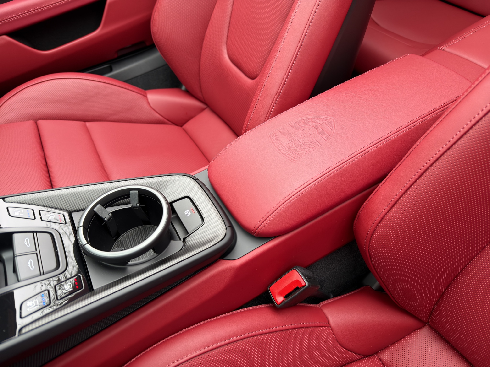 WP0ZZZ990RS230982_15_converted