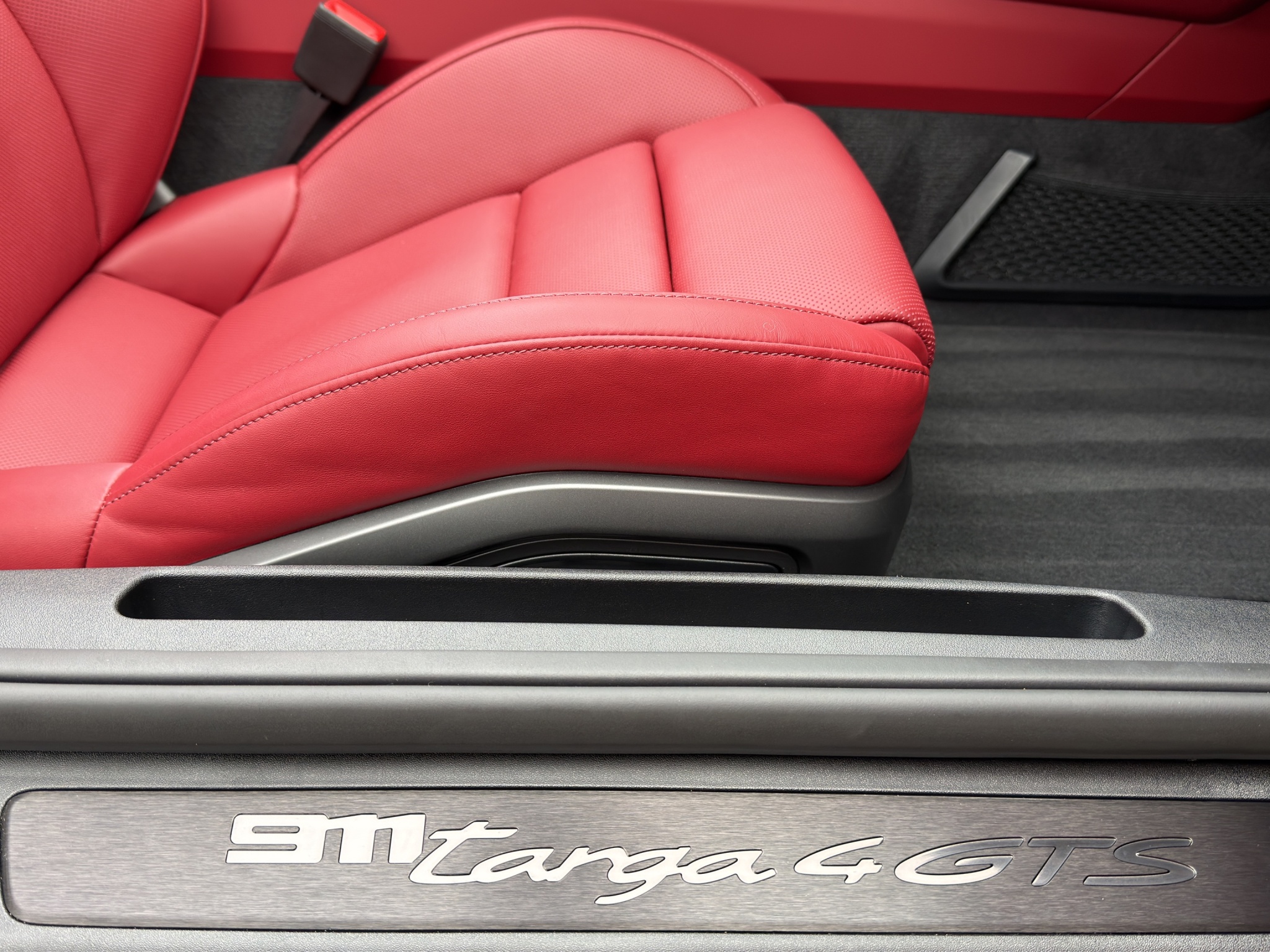 WP0ZZZ990RS230982_23_converted