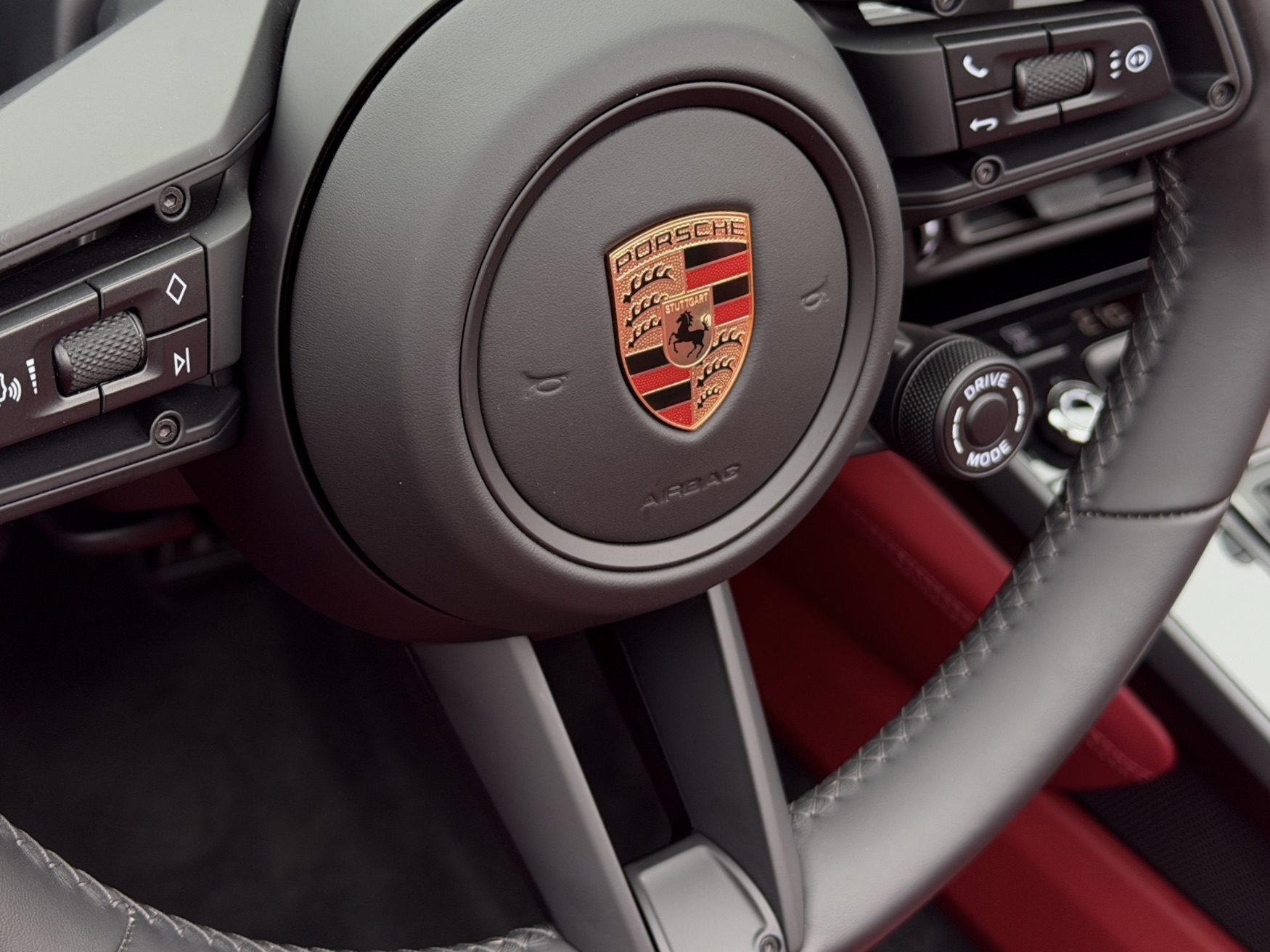 WP0ZZZ990RS230982_28_converted