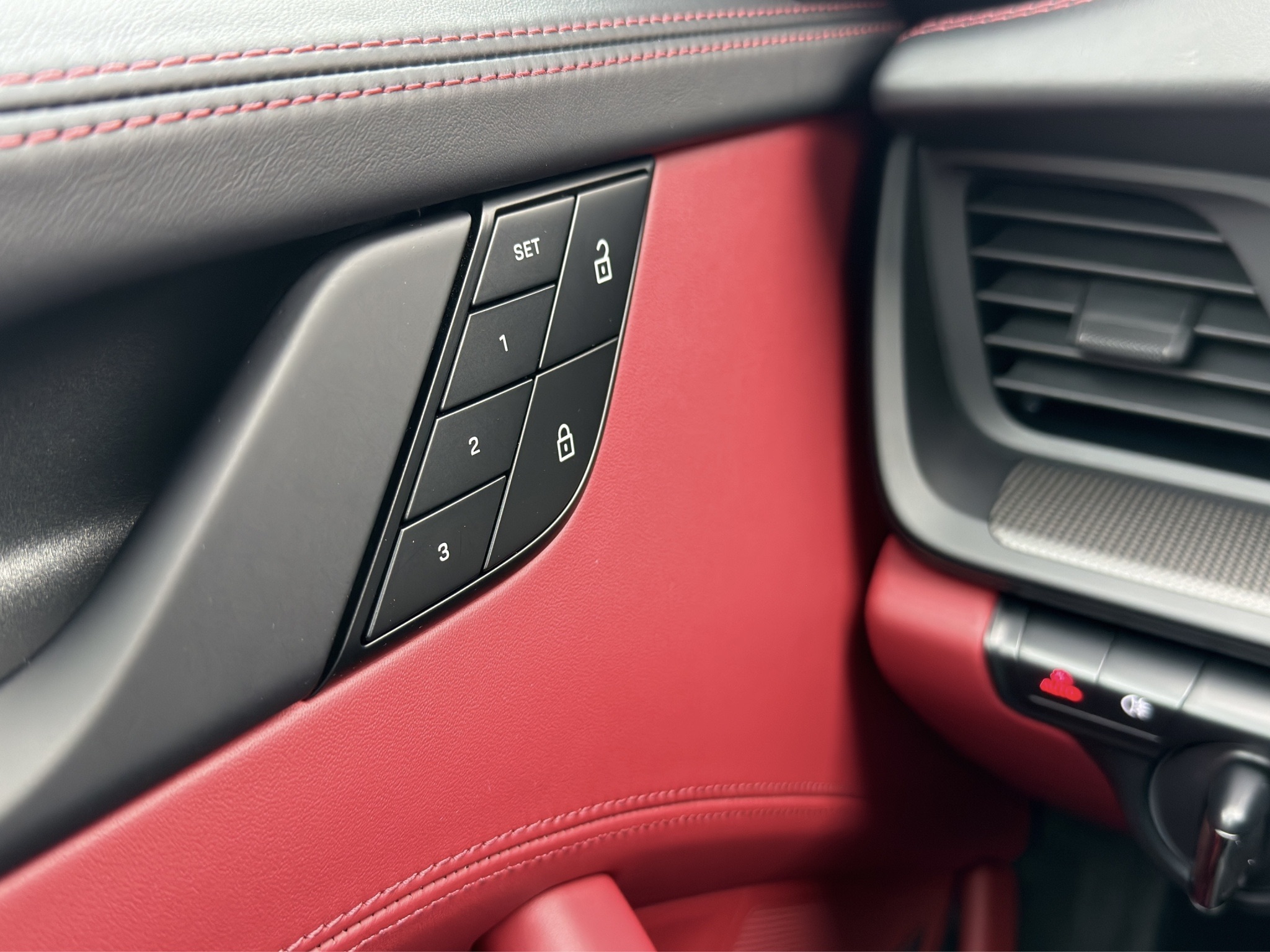 WP0ZZZ990RS230982_41_converted