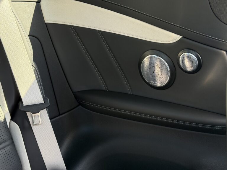 b8a7bc93-11b8-4085-b777-96858d096d66