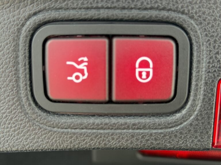 d68ce6fe-ef3e-45d1-a153-621f4a86767d